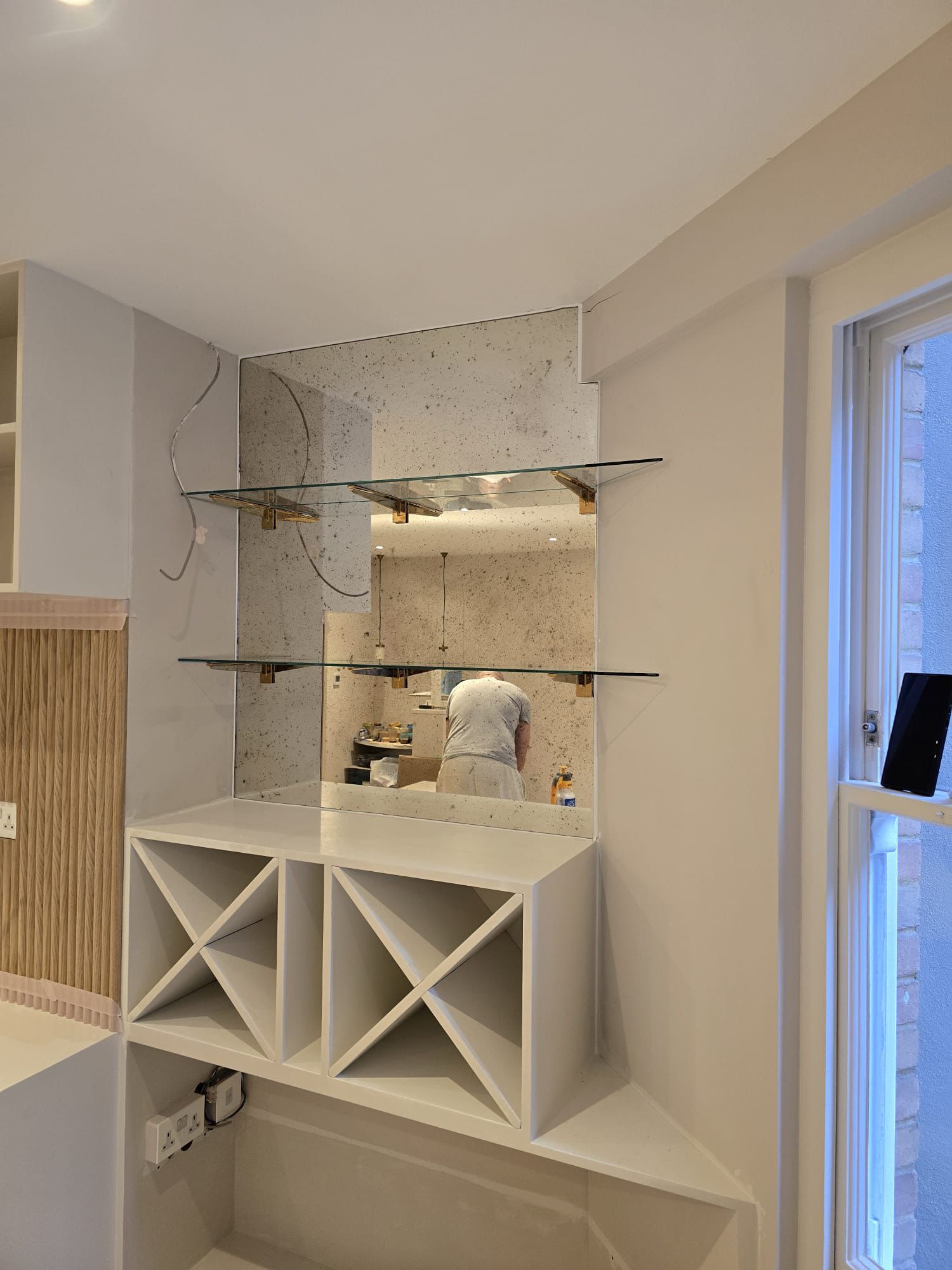 Decorative glass feature, London