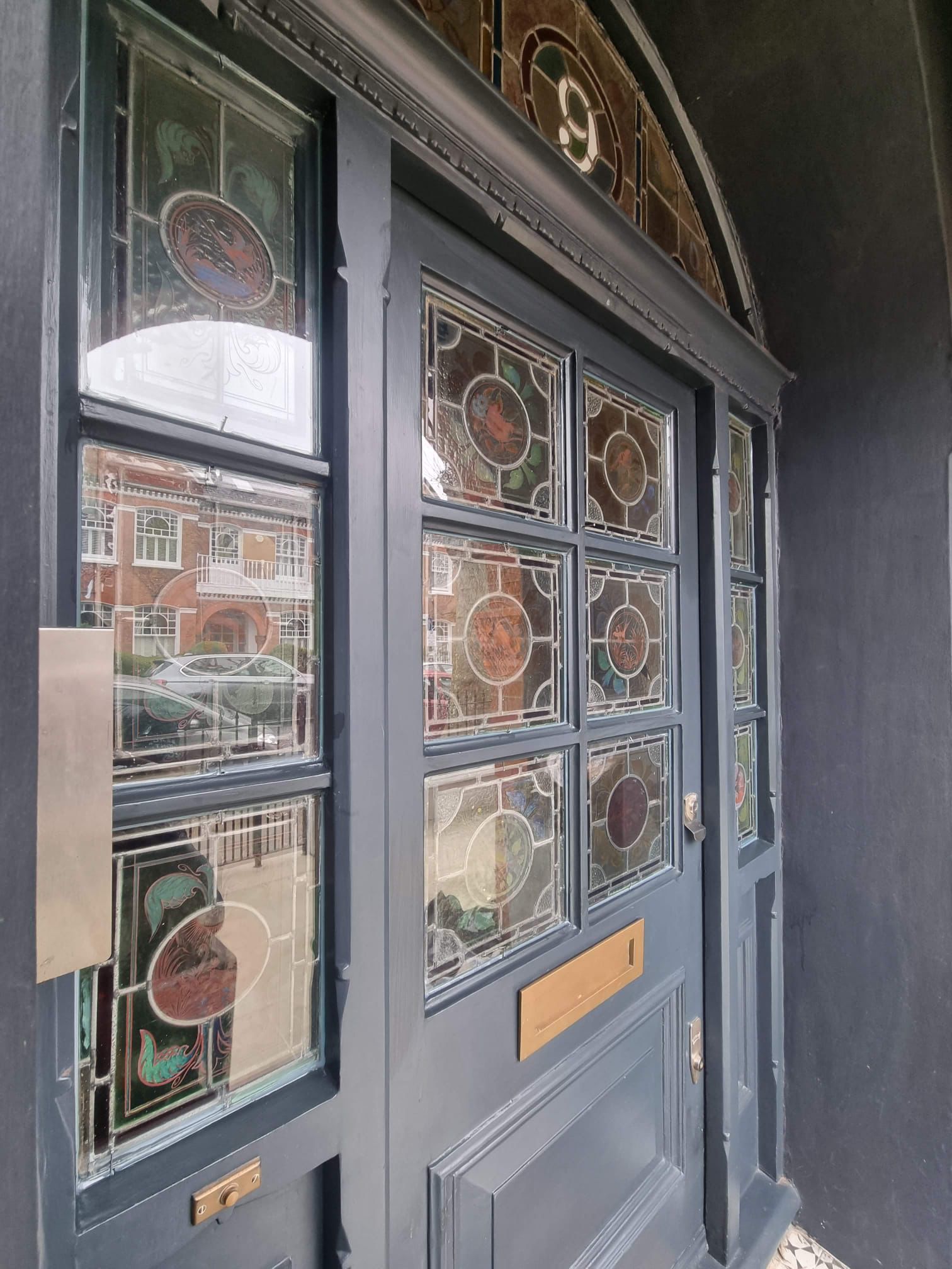 Sealed glass unit in door, London
