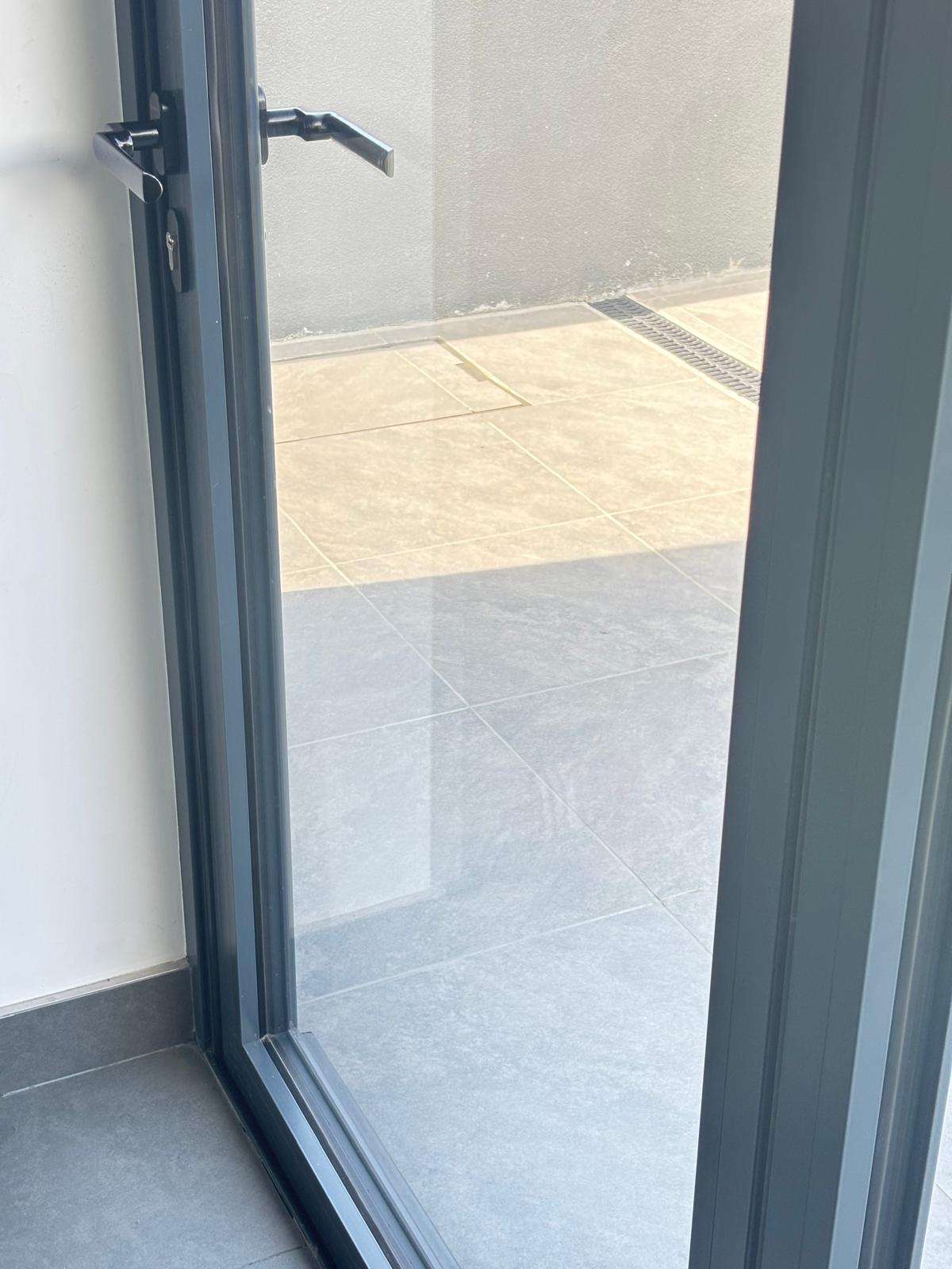 Noise reduction glazing, London